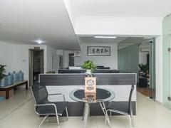 <b class=redBold>风临国际</b> 无缝链接 可住家 可以办公 随时看房