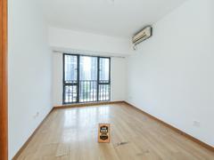 花乡家园 52.8m² 户型方正 采光通风好 东南看宝体